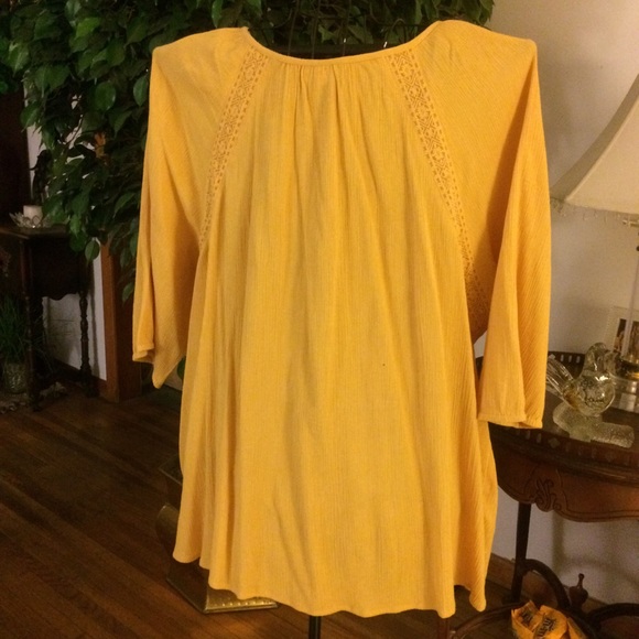 🔶Women's Blouse 🔶 - Picture 2 of 5